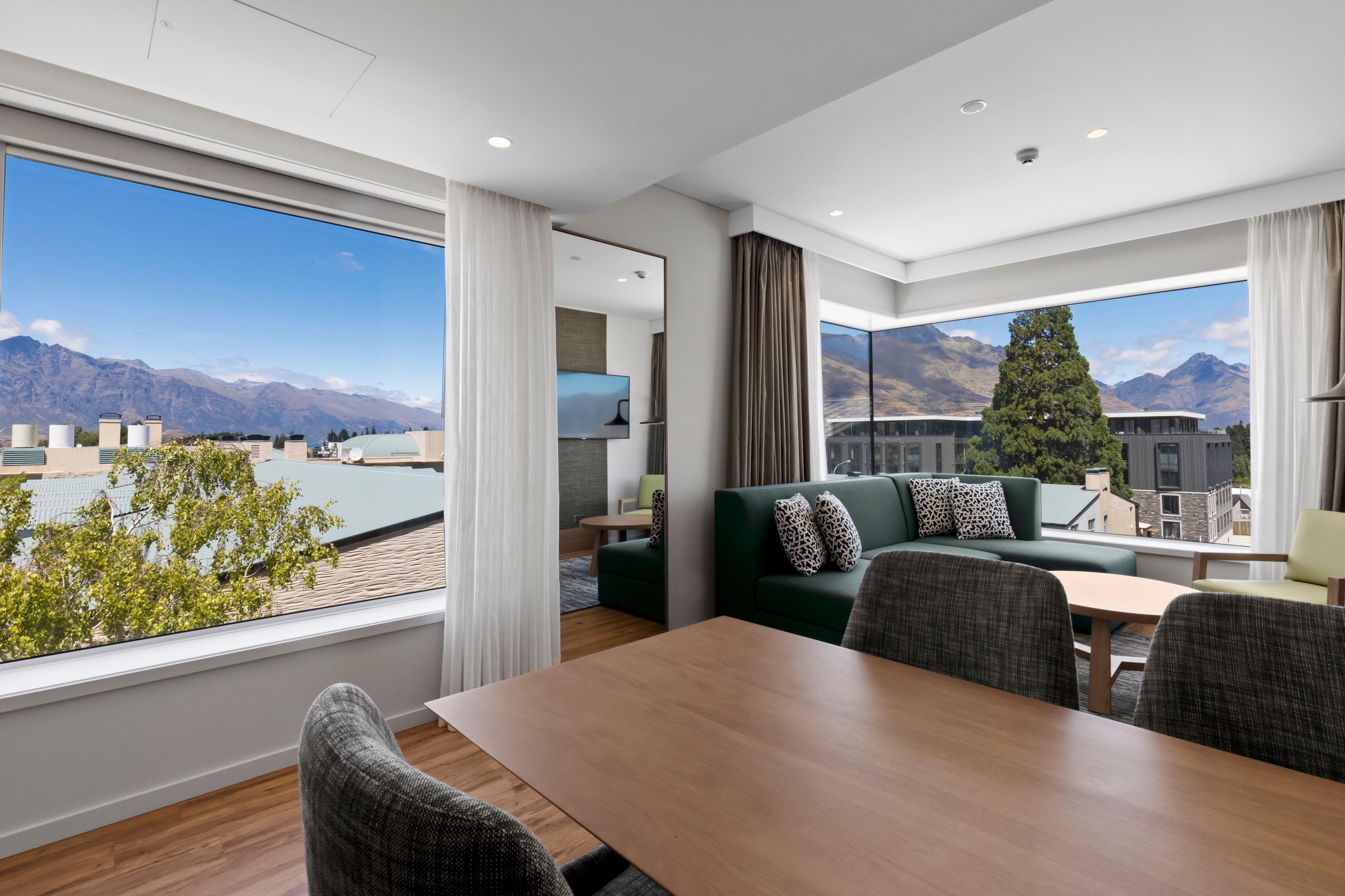 Holiday Inn Express & Suites Queenstown By Ihg Exterior foto