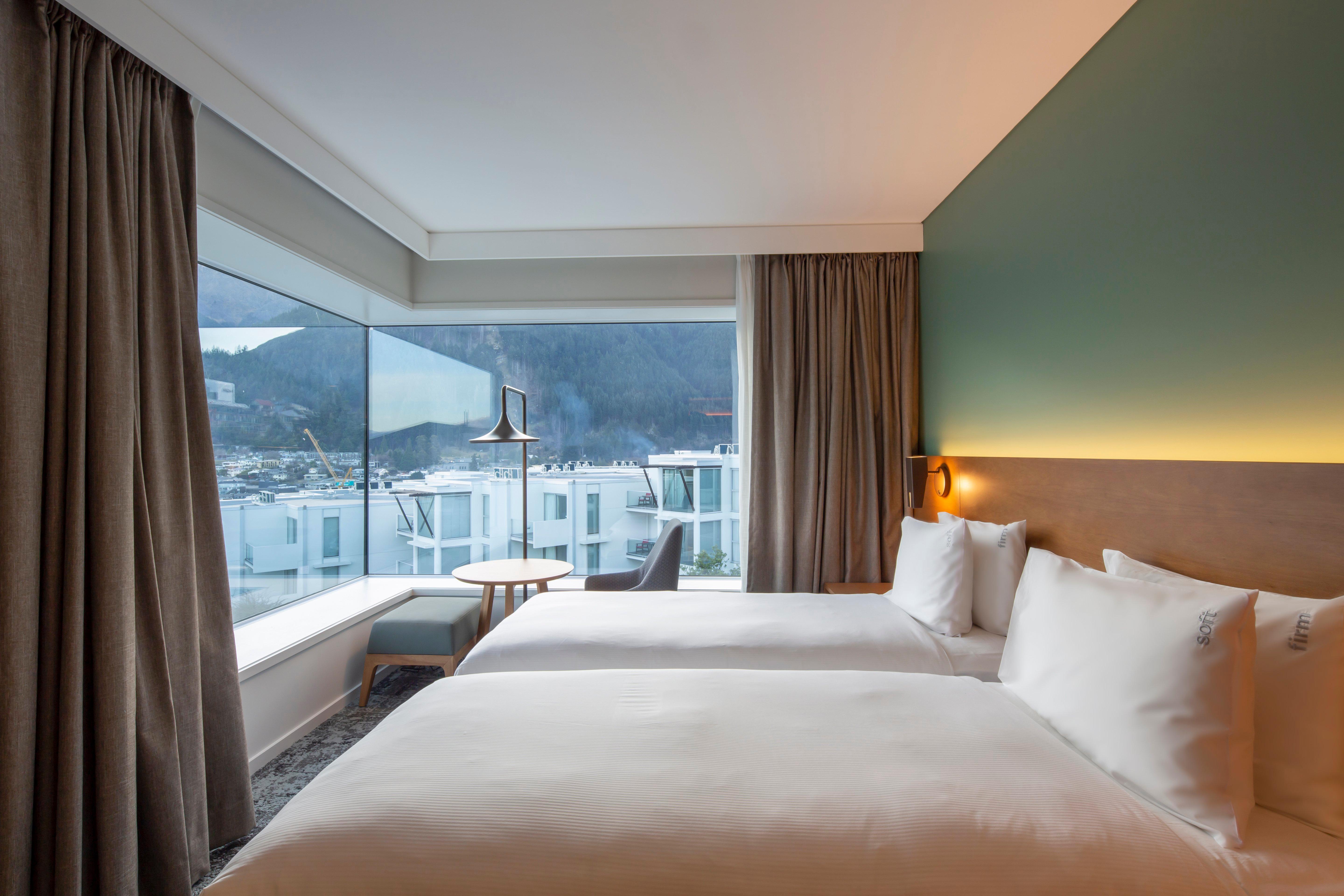 Holiday Inn Express & Suites Queenstown By Ihg Exterior foto