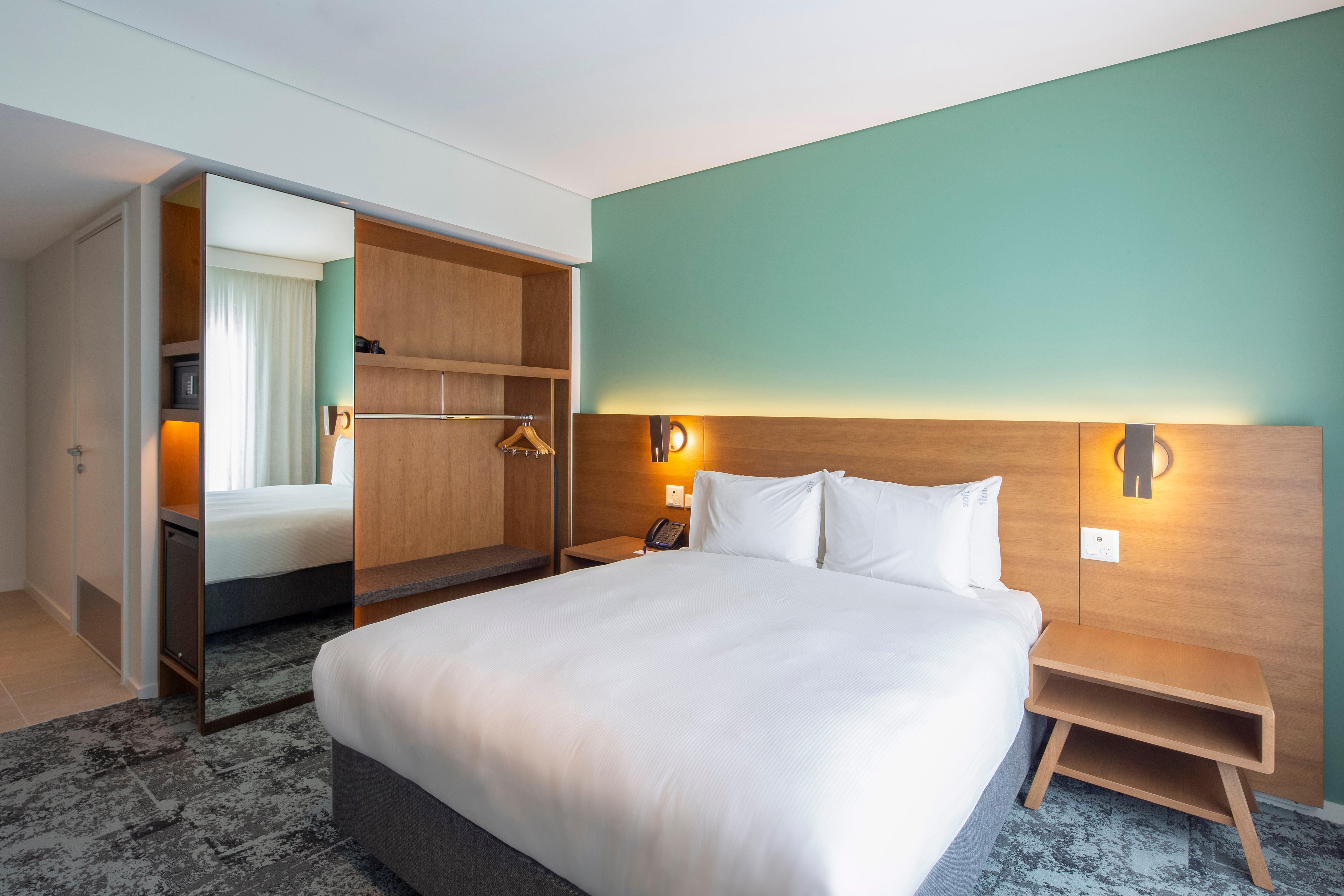 Holiday Inn Express & Suites Queenstown By Ihg Exterior foto